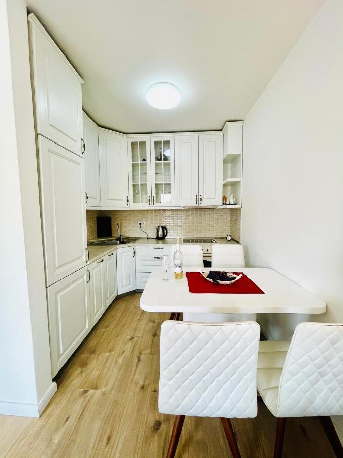 4 Llullat - City Center Apartment Pristina Extérieur photo