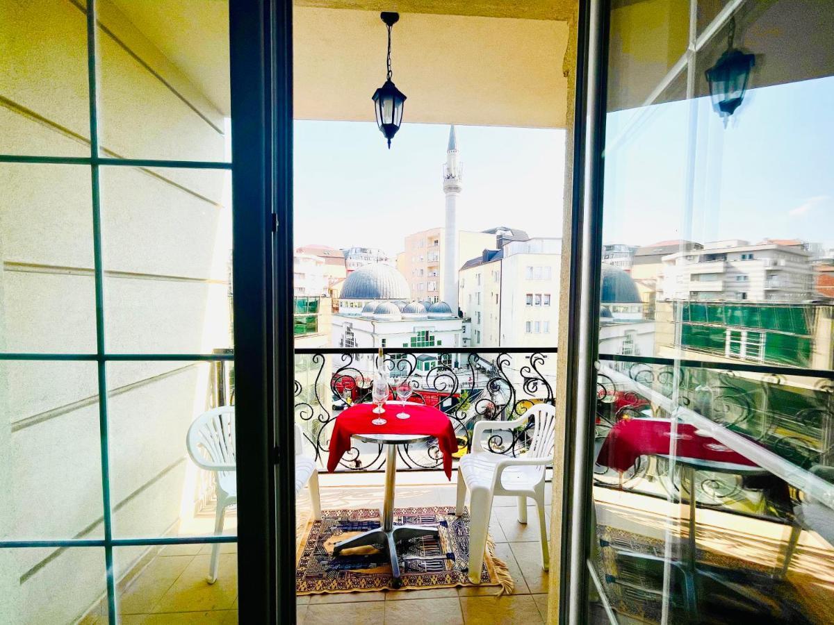 4 Llullat - City Center Apartment Pristina Extérieur photo