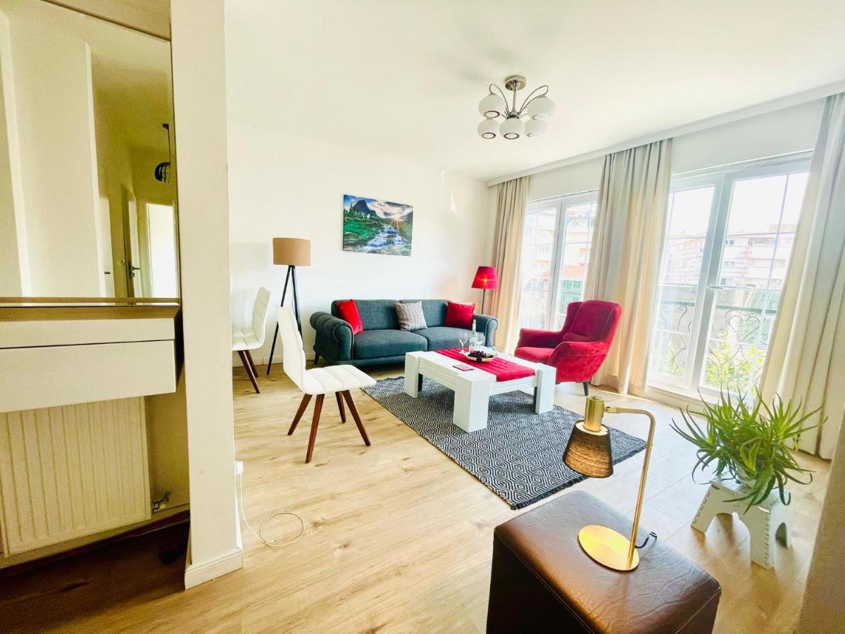 4 Llullat - City Center Apartment Pristina Extérieur photo