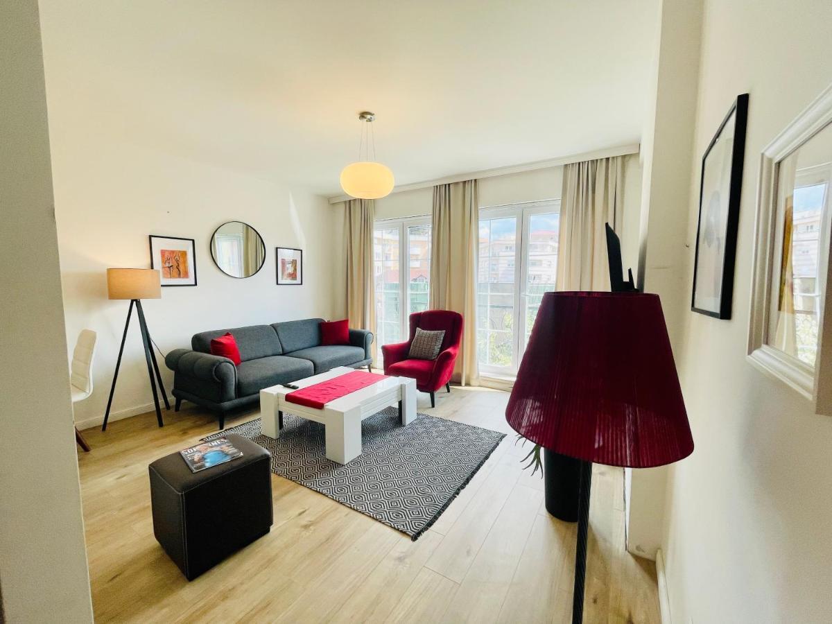 4 Llullat - City Center Apartment Pristina Extérieur photo